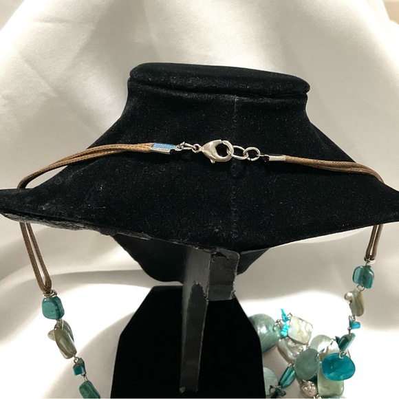 Blue Mother of Pearl necklace - Picture 8 of 11